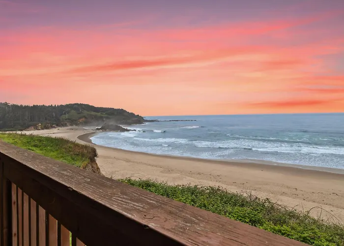 Sunset Haven Oceanfront Hotel